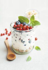 yogurt helps weight loss